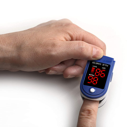 How does a pulse oximeter work?